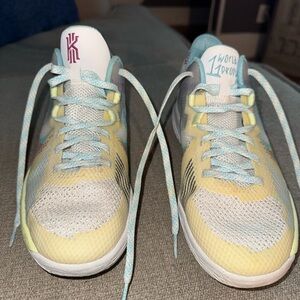 Nike Kylie Irving fly trap